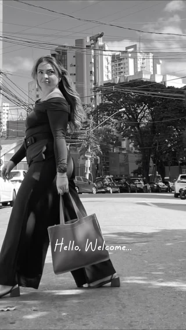 Instagram post from arianysantosbeauty. This post is in position 8.