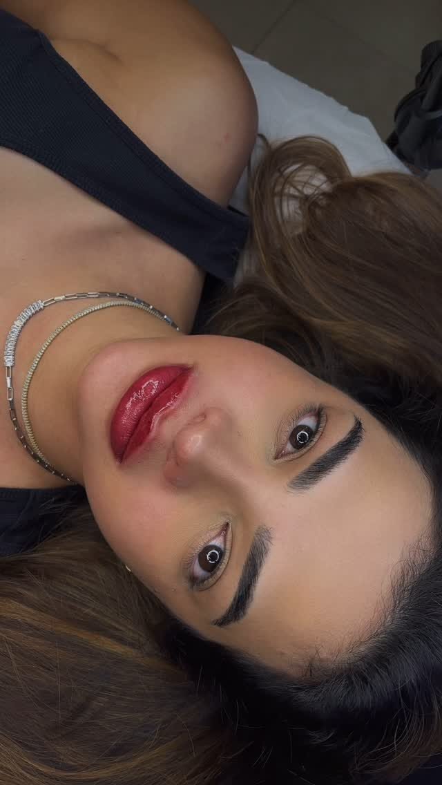 Instagram post from arianysantosbeauty. This post is in position 15.