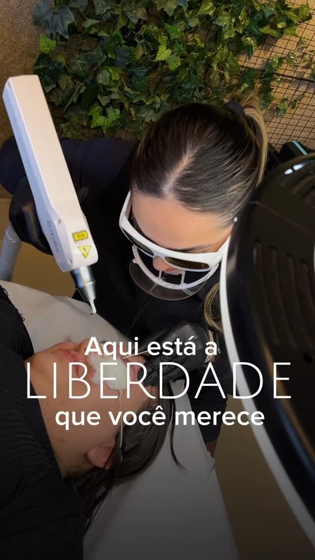 Instagram post from arianysantosbeauty. This post is in position 7.